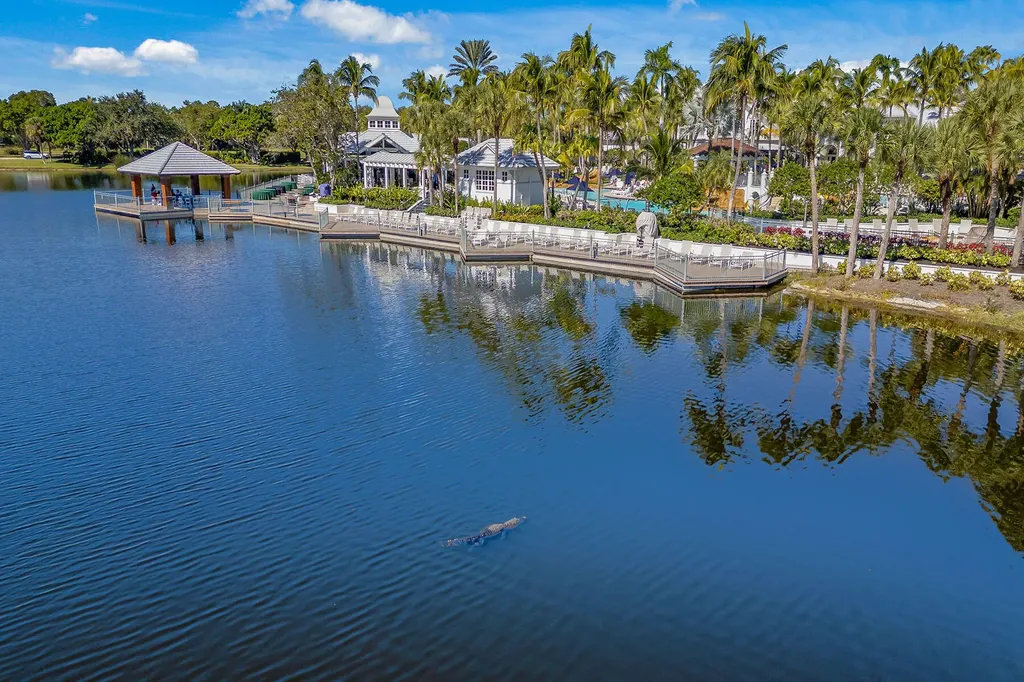 3141 Aviamar Circle Naples FL 34114
