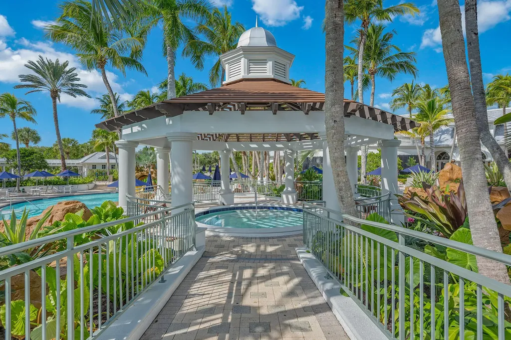3141 Aviamar Circle Naples FL 34114