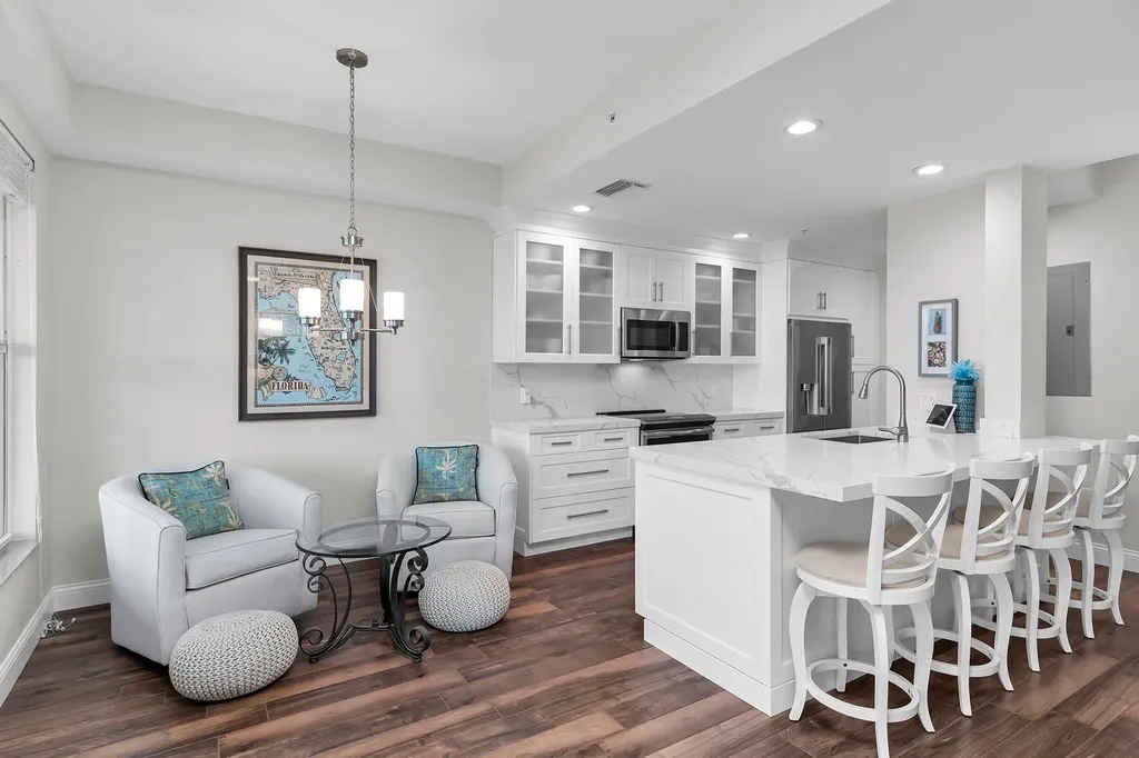370 Stella Maris Drive N Naples FL 34114