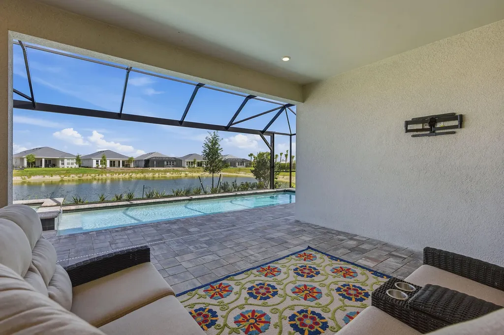 15743 Modena Street Naples FL 34114
