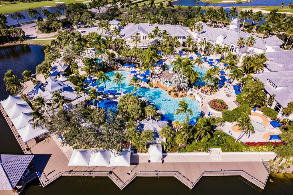Naples FL, 3163 Serena Lane, Unit 102