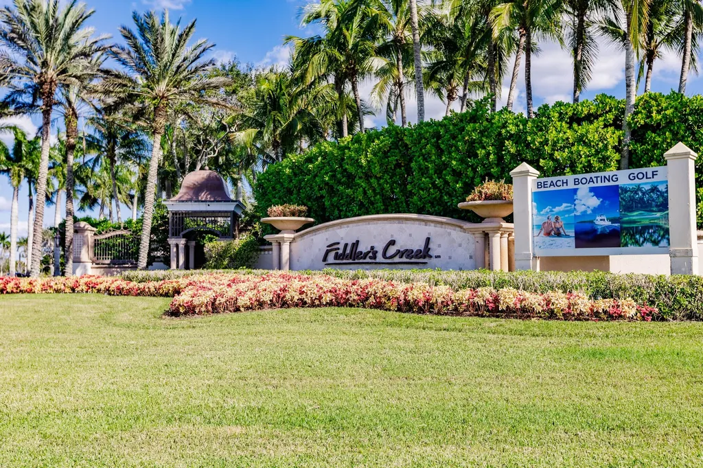 3163 Serena Lane Naples FL 34114