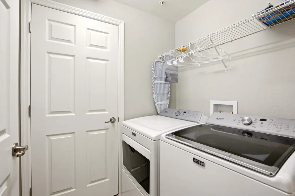 3163 Serena Lane Naples FL 34114