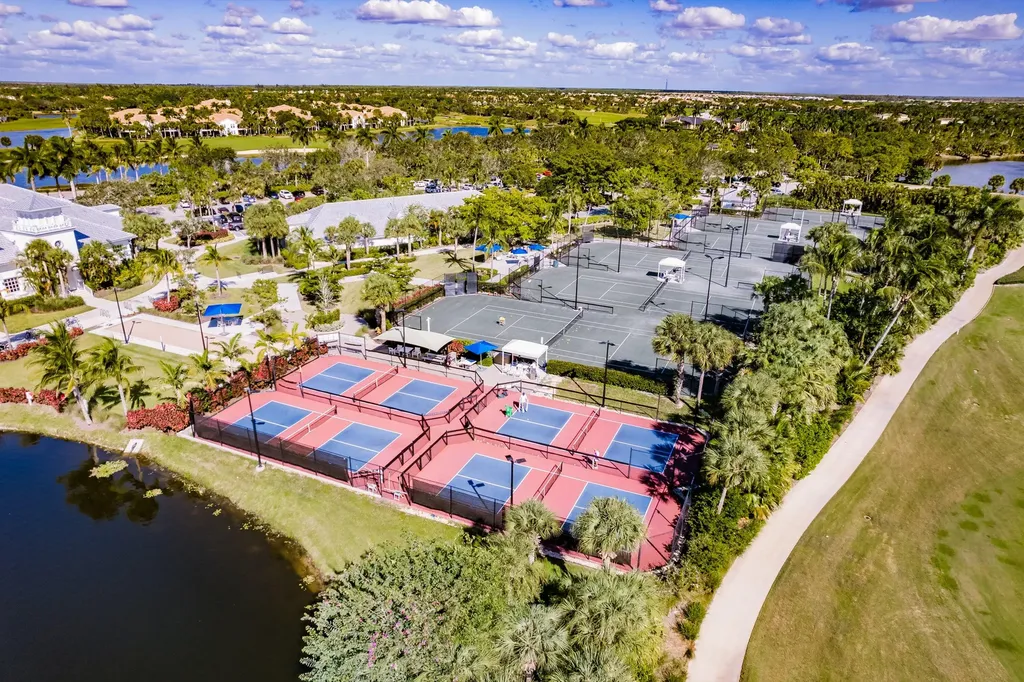 3163 Serena Lane Naples FL 34114