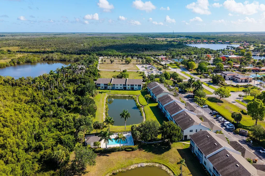 350 Newport Drive Naples FL 34114