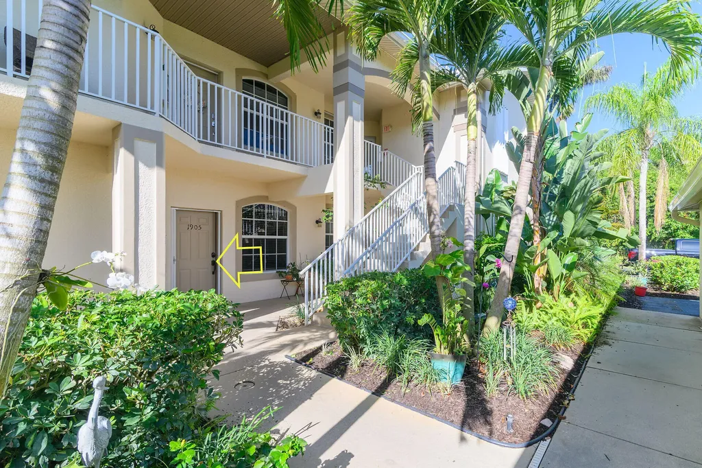 350 Newport Drive Naples FL 34114