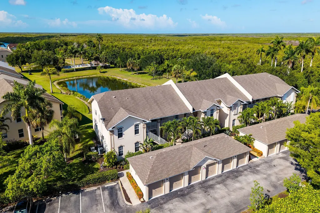 350 Newport Drive Naples FL 34114