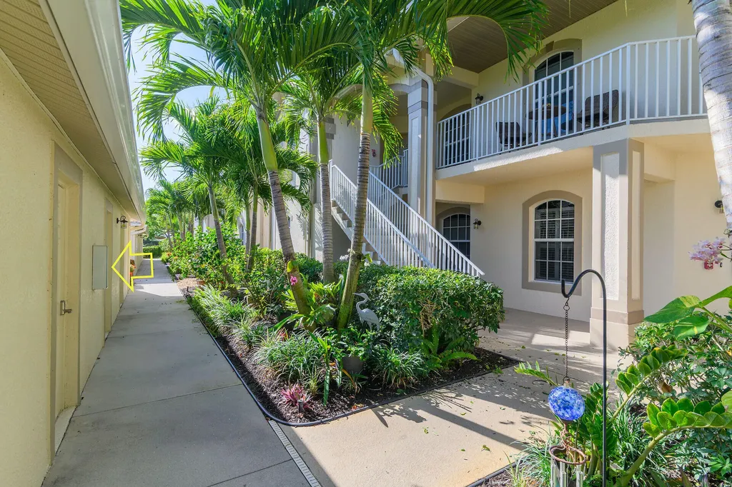 350 Newport Drive Naples FL 34114