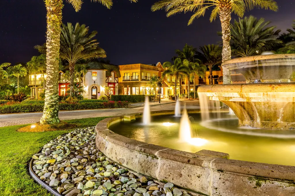 9098 Capistrano Street S Naples FL 34113