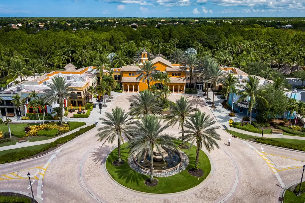 9098 Capistrano Street S Naples FL 34113