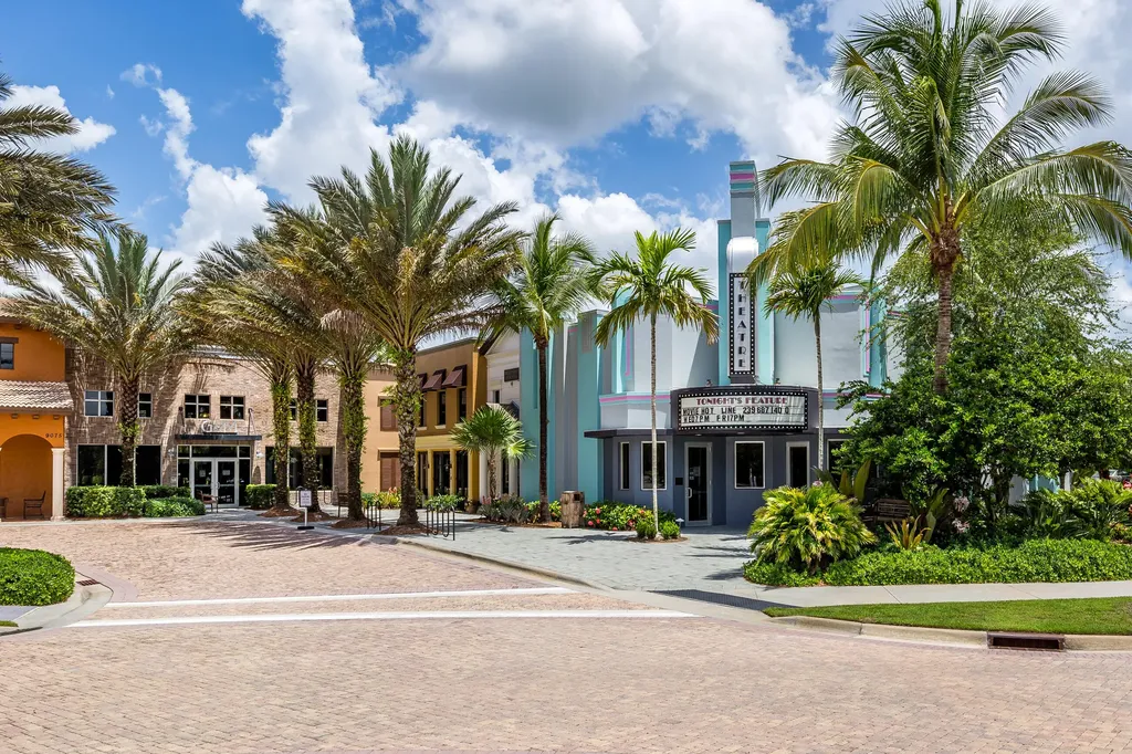 9098 Capistrano Street S Naples FL 34113