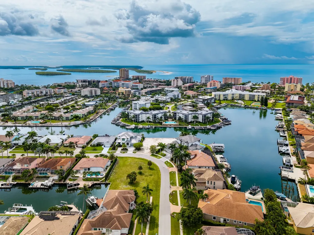 826 Banyan Court Marco Island FL 34145