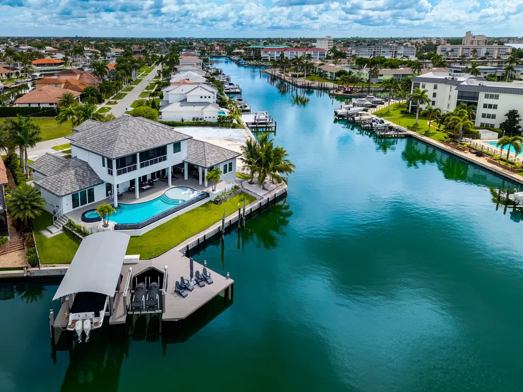 826 Banyan Court Marco Island FL 34145