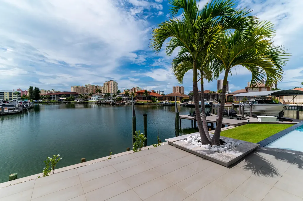 826 Banyan Court Marco Island FL 34145