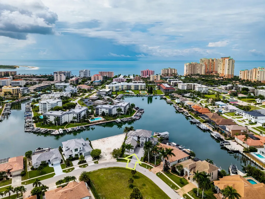 826 Banyan Court Marco Island FL 34145