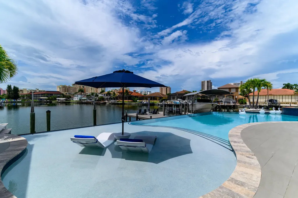 826 Banyan Court Marco Island FL 34145