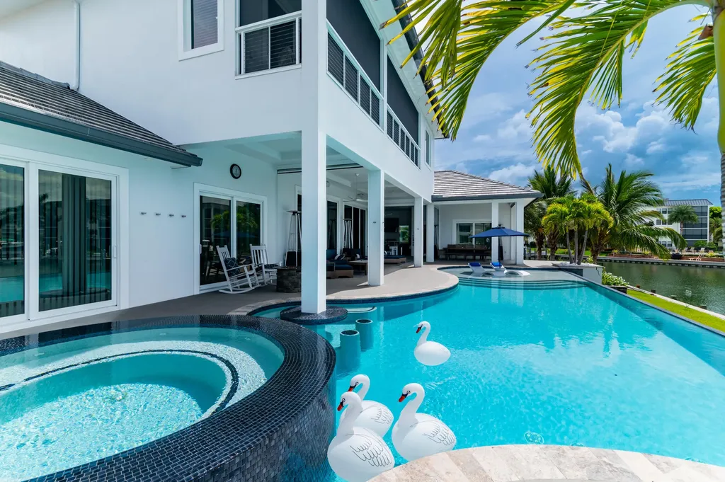 826 Banyan Court Marco Island FL 34145