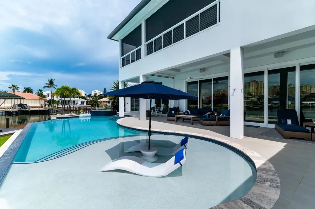 826 Banyan Court Marco Island FL 34145