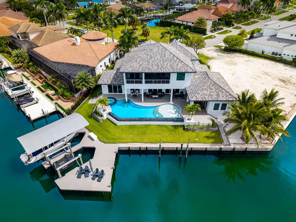 826 Banyan Court Marco Island FL 34145