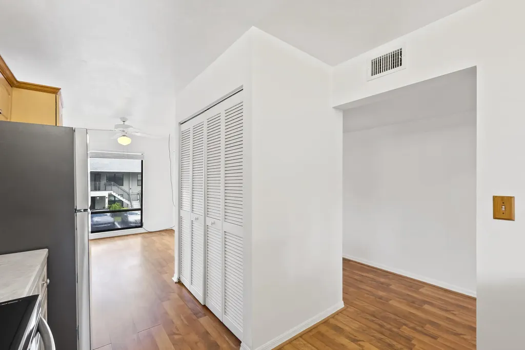 1208 Commonwealth Circle Naples FL 34116