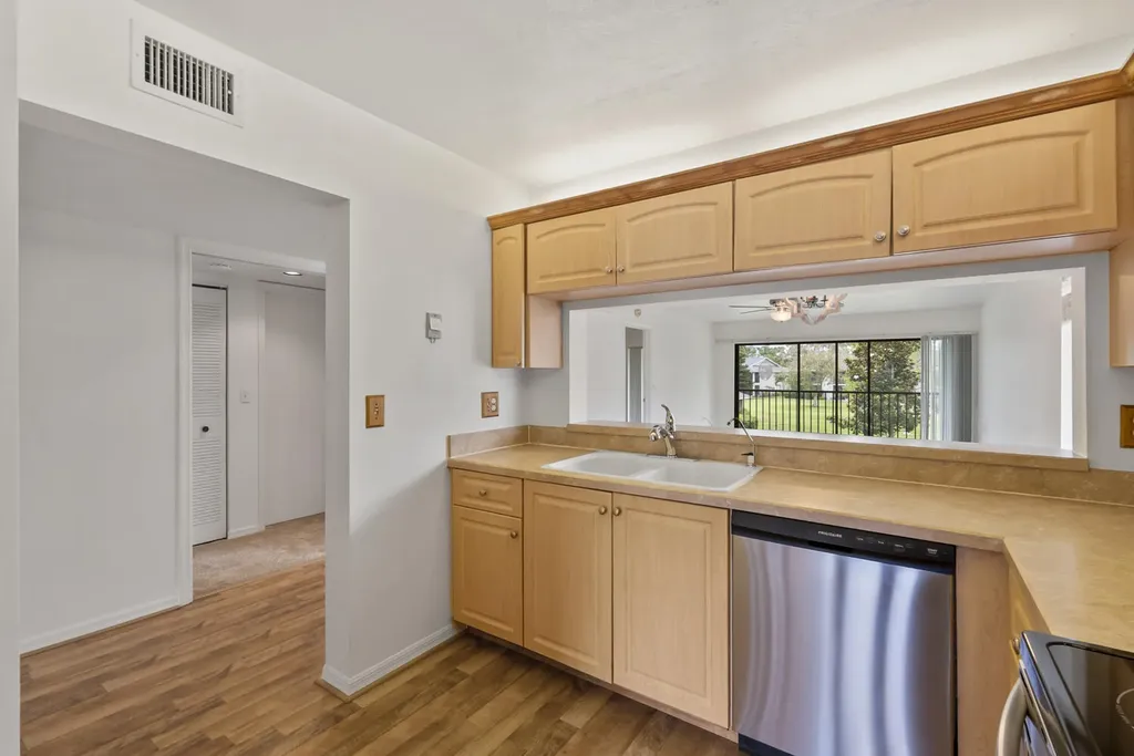 1208 Commonwealth Circle Naples FL 34116