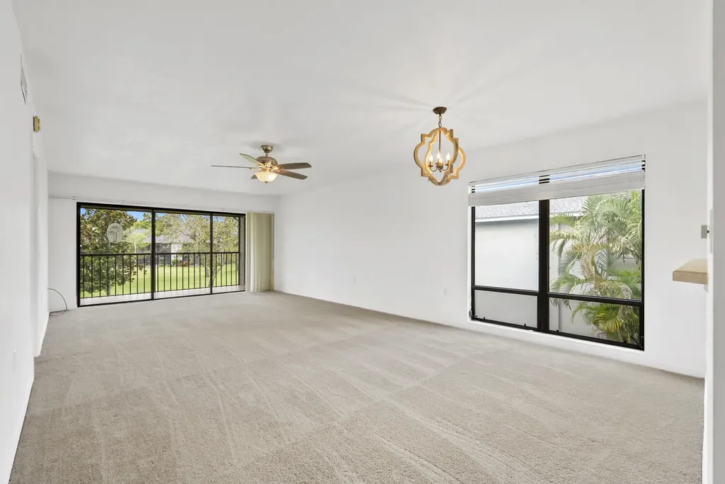 1208 Commonwealth Circle Naples FL 34116