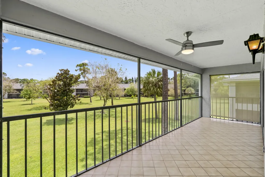 1208 Commonwealth Circle Naples FL 34116