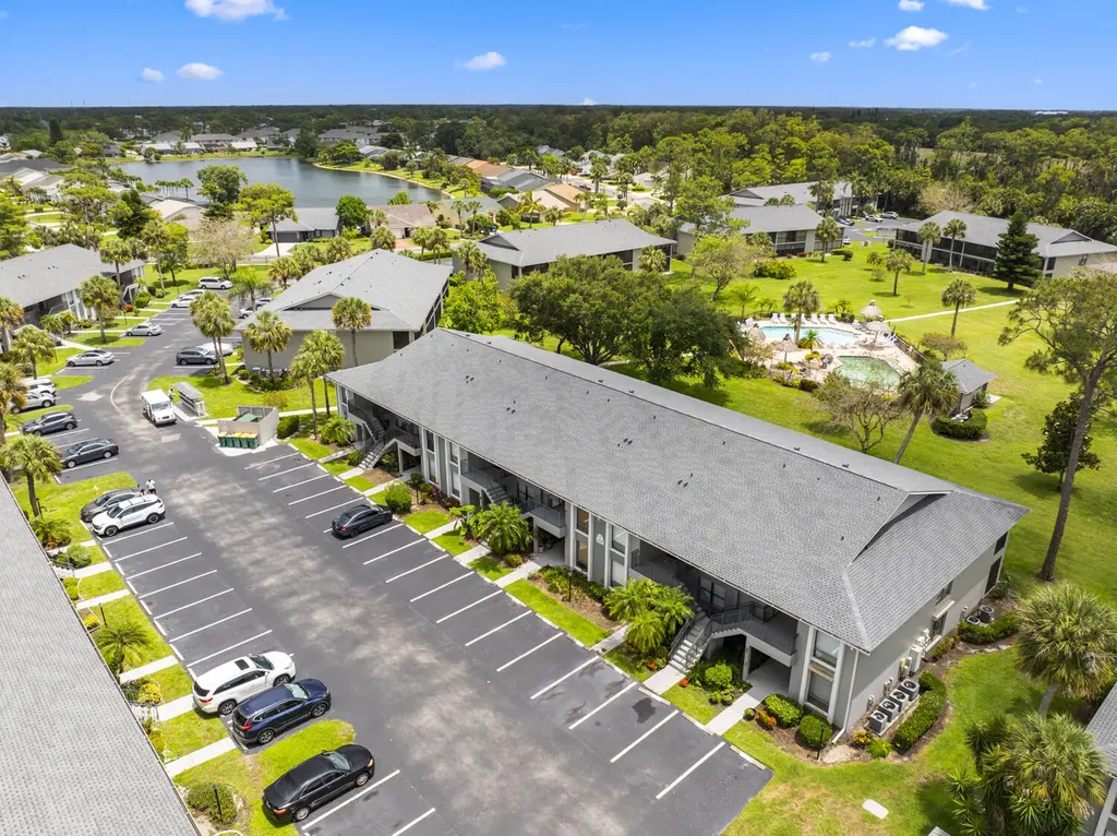 1208 Commonwealth Circle Naples FL 34116