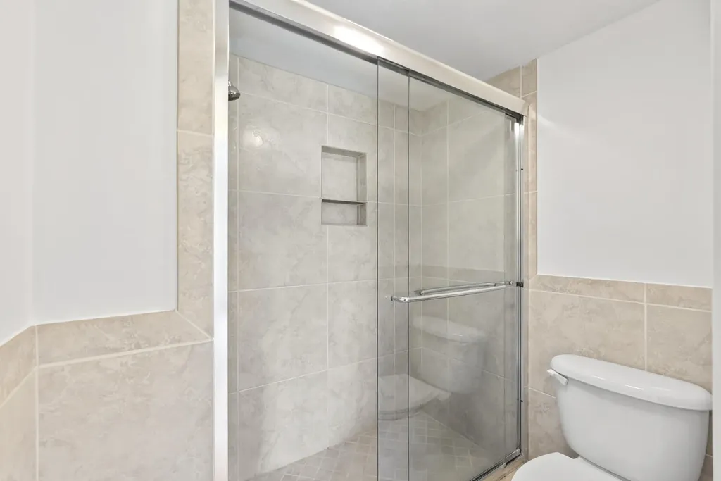 1208 Commonwealth Circle Naples FL 34116