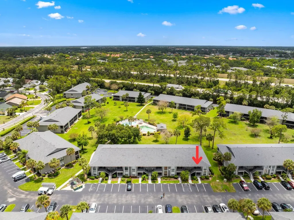 1208 Commonwealth Circle Naples FL 34116