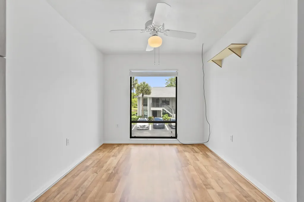 1208 Commonwealth Circle Naples FL 34116