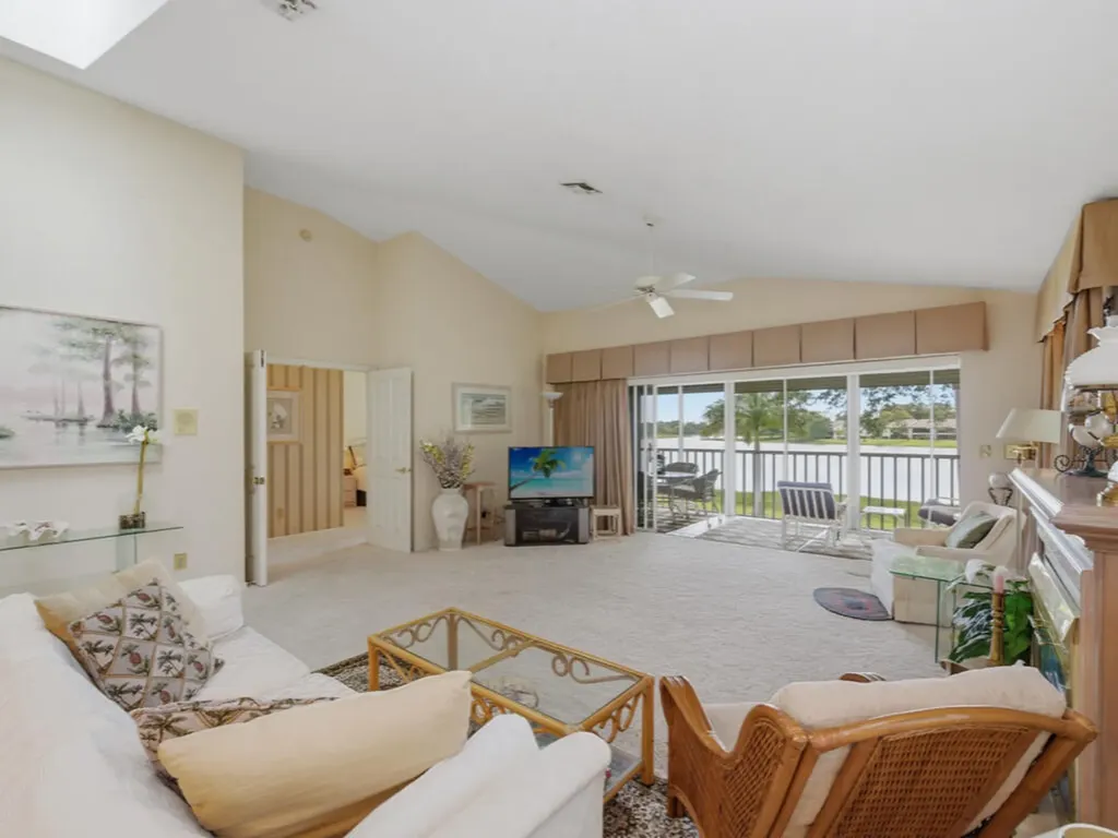 2847 Aintree Lane Naples FL 34112