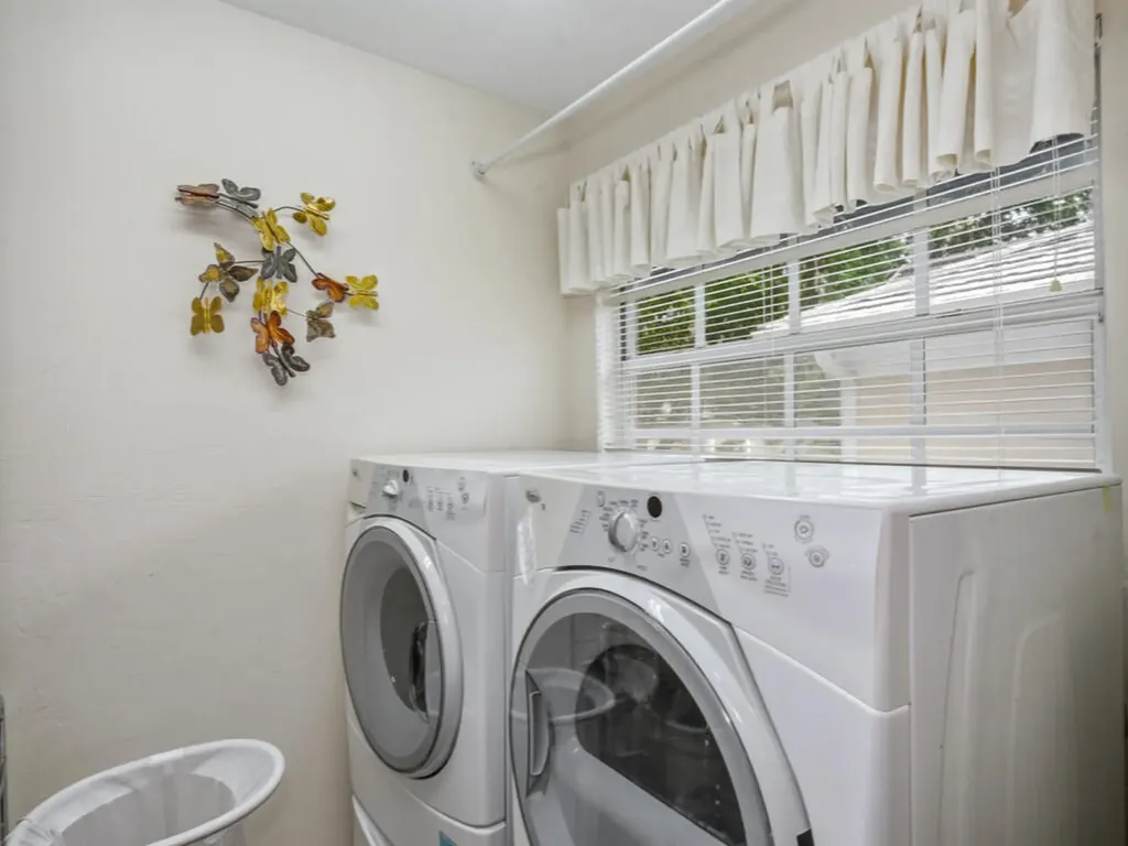 2847 Aintree Lane Naples FL 34112