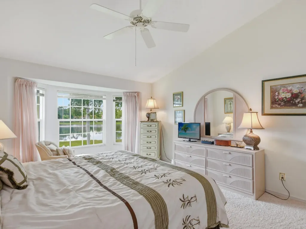 2847 Aintree Lane Naples FL 34112