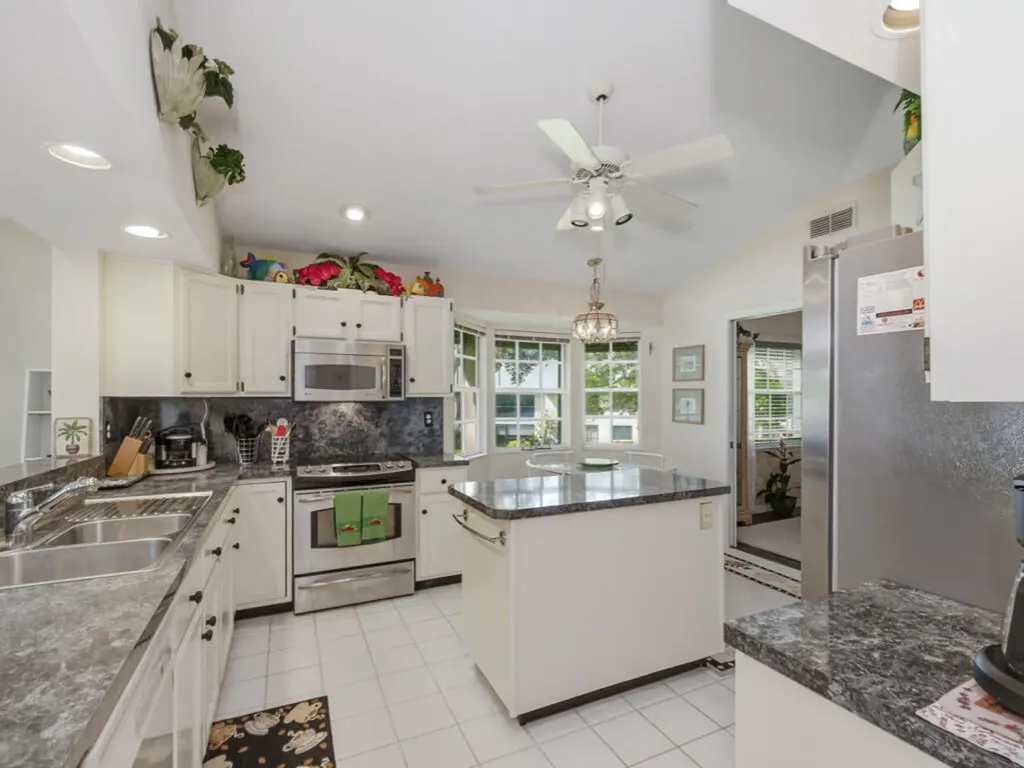 2847 Aintree Lane Naples FL 34112