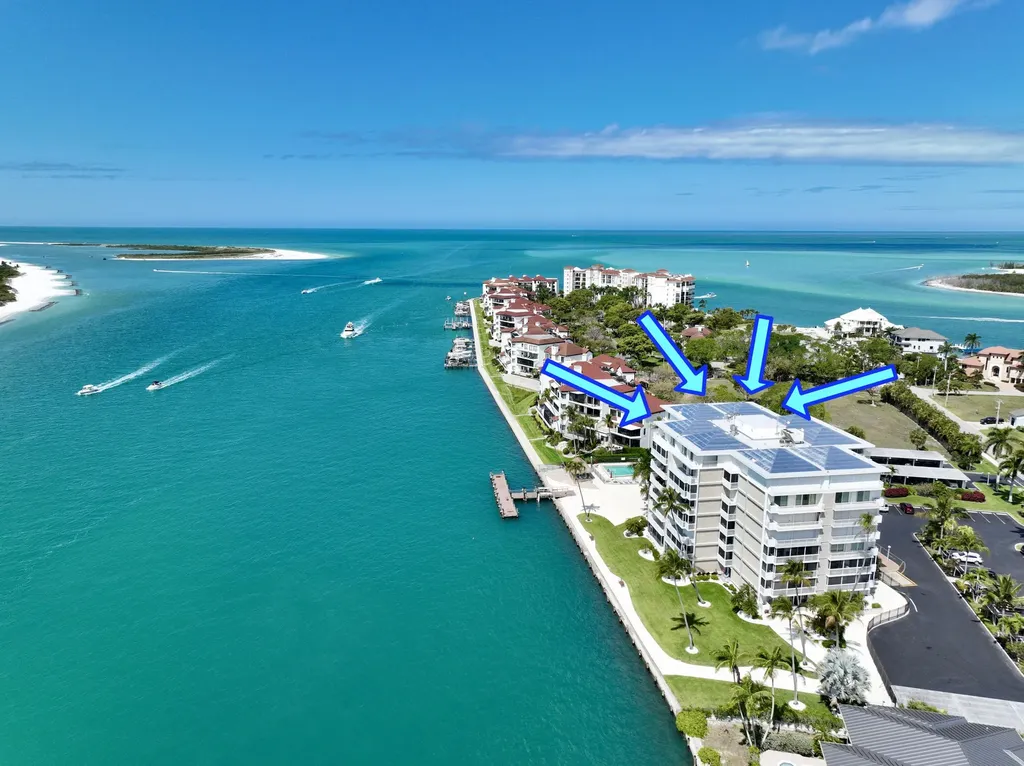 60 W Pelican Naples FL 34113