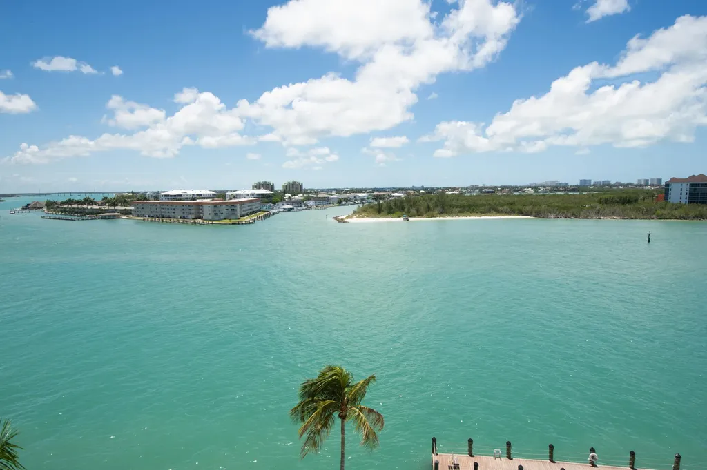 60 W Pelican Naples FL 34113