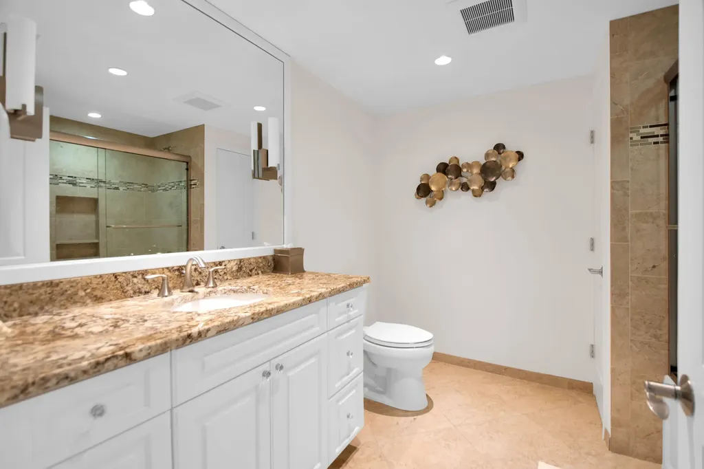 60 W Pelican Naples FL 34113