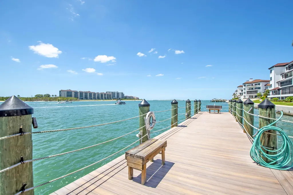 60 W Pelican Naples FL 34113