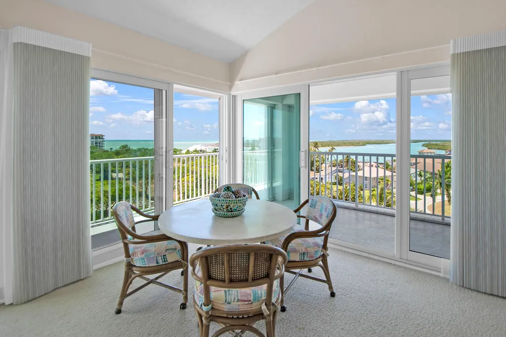 60 W Pelican Naples FL 34113