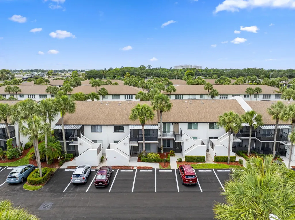 3532 Antarctic Circle Naples FL 34112
