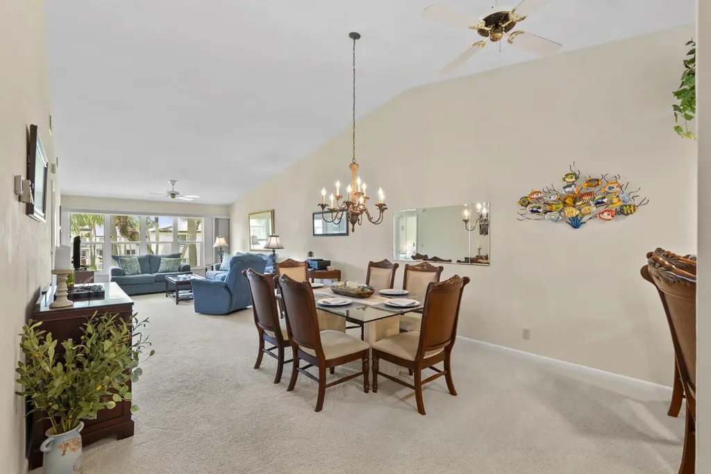 3532 Antarctic Circle Naples FL 34112