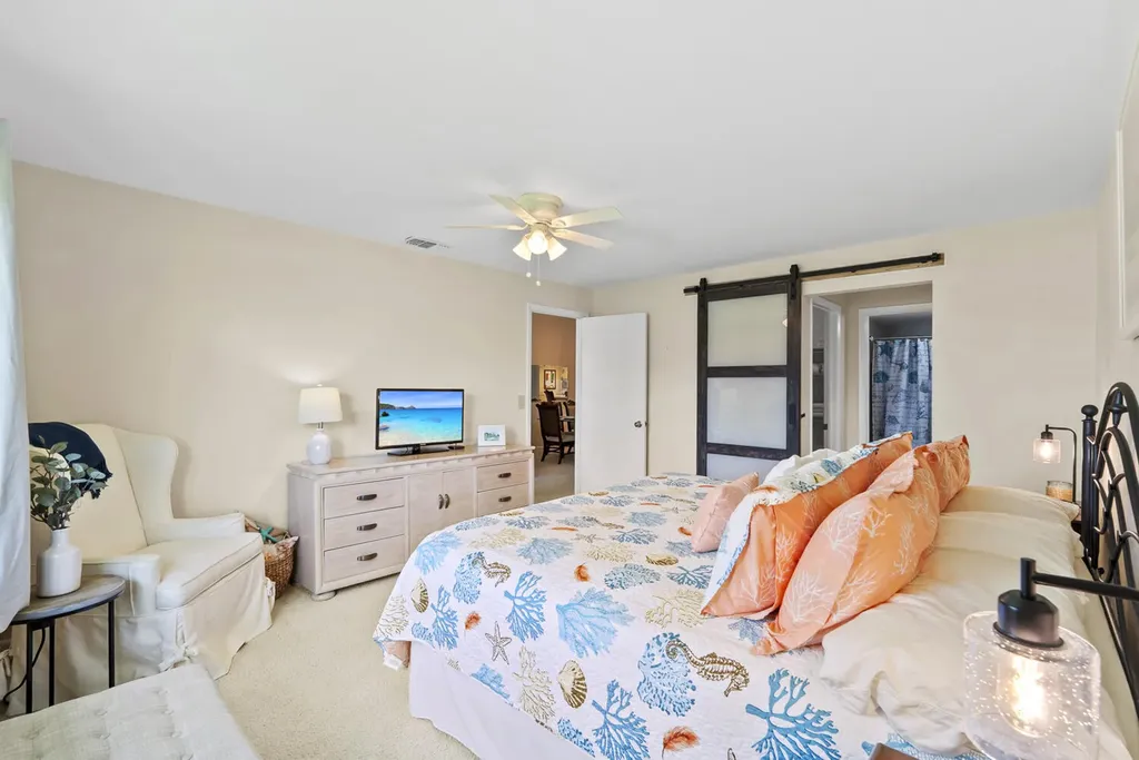 3532 Antarctic Circle Naples FL 34112