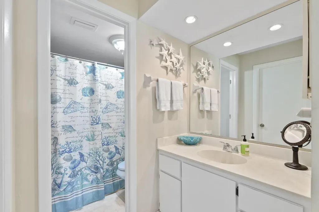 3532 Antarctic Circle Naples FL 34112