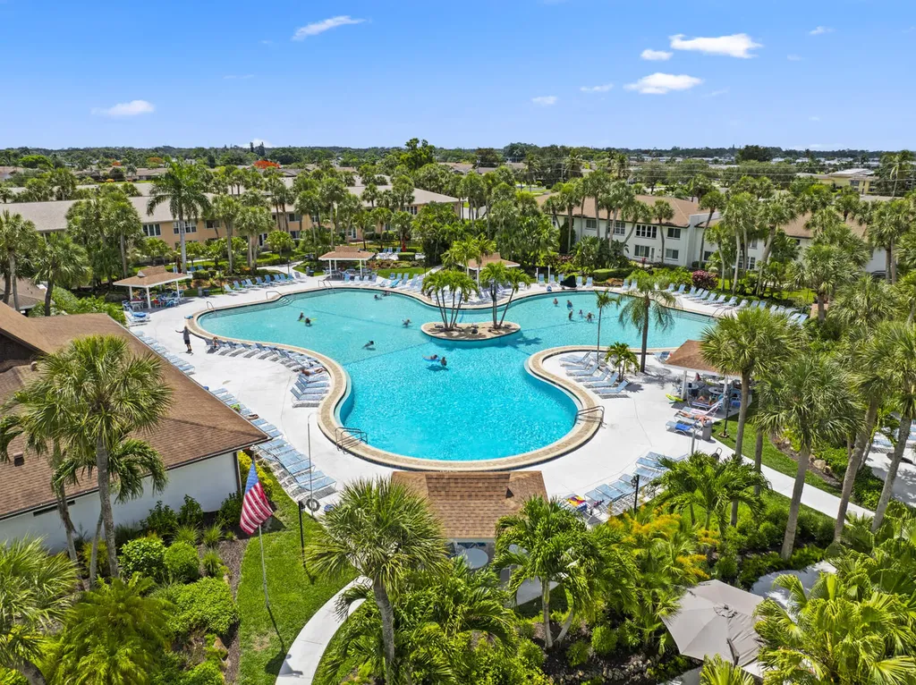 3532 Antarctic Circle Naples FL 34112