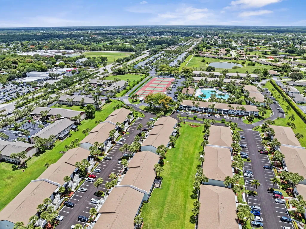 3532 Antarctic Circle Naples FL 34112
