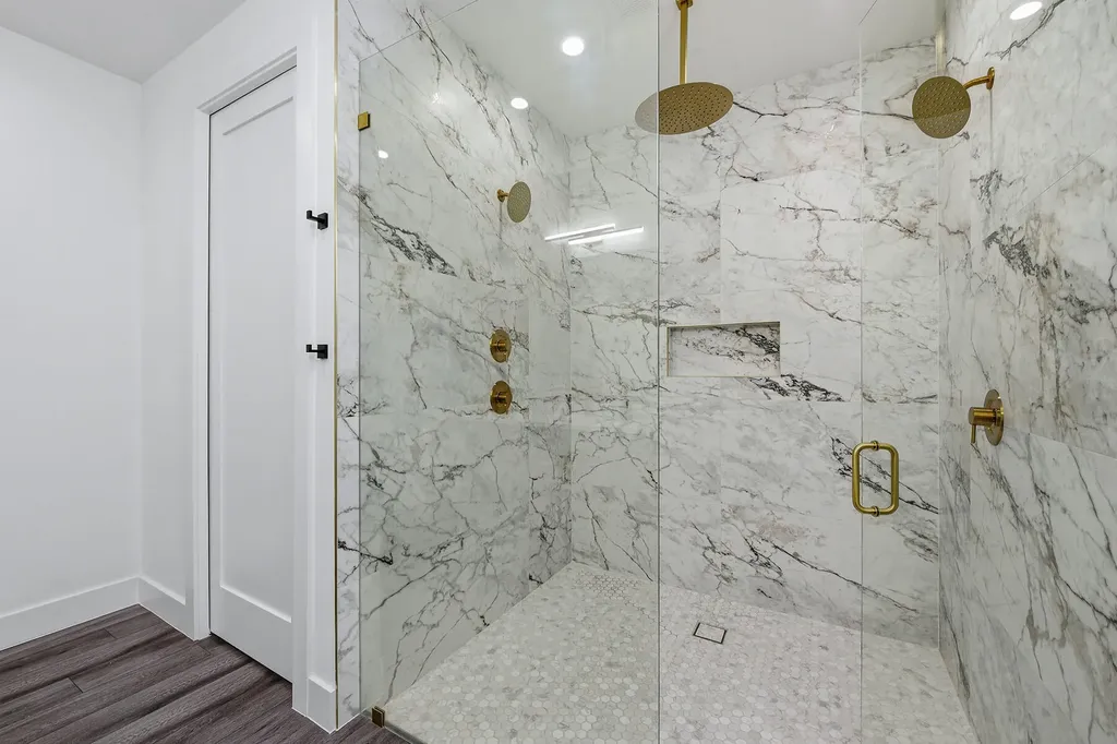 3384 Canal Street Naples FL 34112