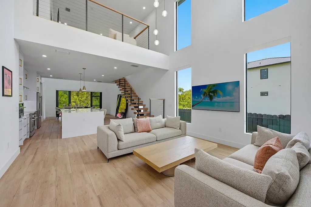 3384 Canal Street Naples FL 34112