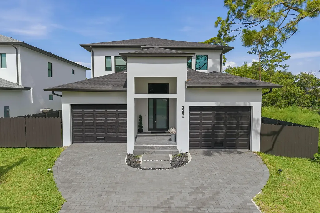 3384 Canal Street Naples FL 34112