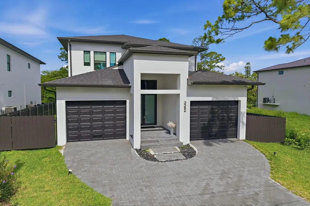 3384 Canal Street Naples FL 34112